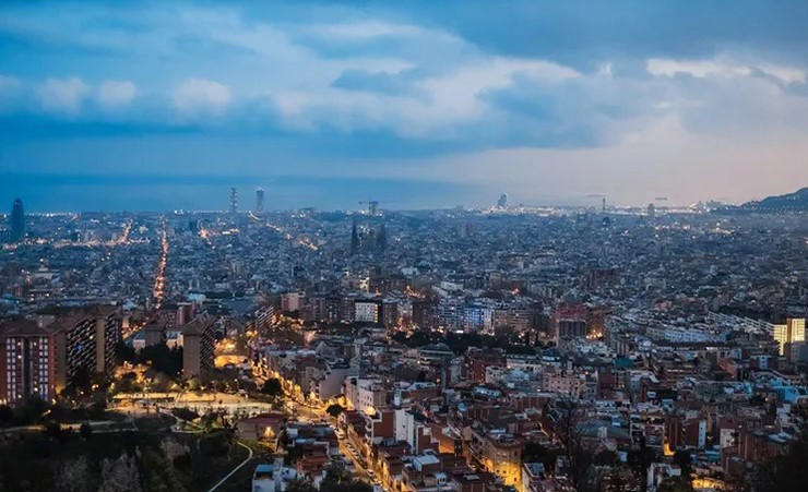 Barcelona, ​​Tây Ban Nha: Du lịch ở Tây Ban Nha đang phá kỷ lục, khiến nơi đây thường xuyên chật du khách. Nhưng điều đó khiến tháng 1 trở thành thời điểm hoàn hảo để bạn đến đây với mức chi phí siêu ổn.
