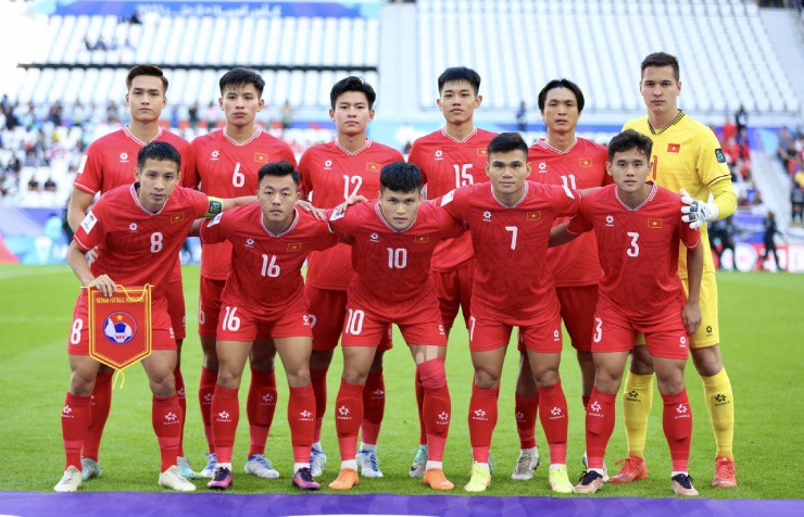 Thứ hạng FIFA của ĐT Việt Nam biến động ra sao sau trận ra quân Asian Cup?