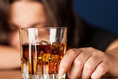 Biểu hiện ngộ độc rượu bia có diễn biến nặng, nguy hiểm