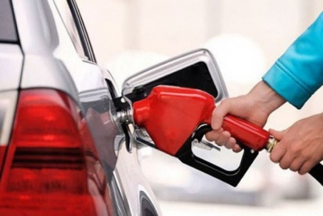 Giá xăng dầu hôm nay 17/1: Đồng loạt giảm trước nhiều thông tin về nguồn cung
