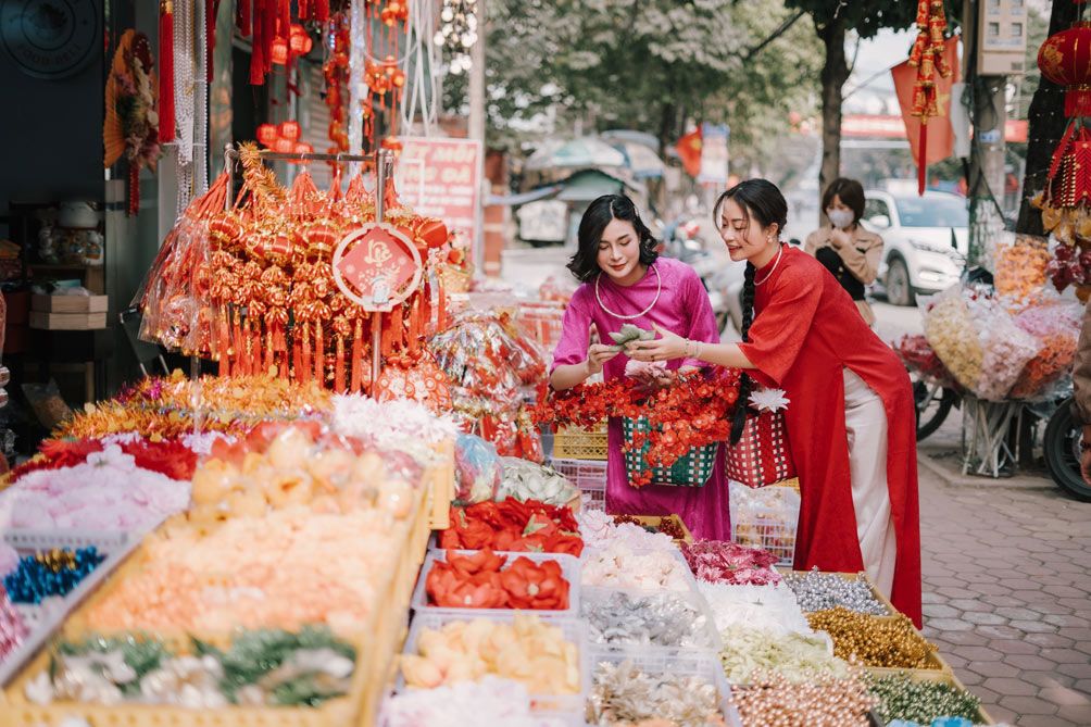 Ngẫu hứng du xuân, cặp chị em Hòa Bình có bộ ảnh đẹp để đời - 2