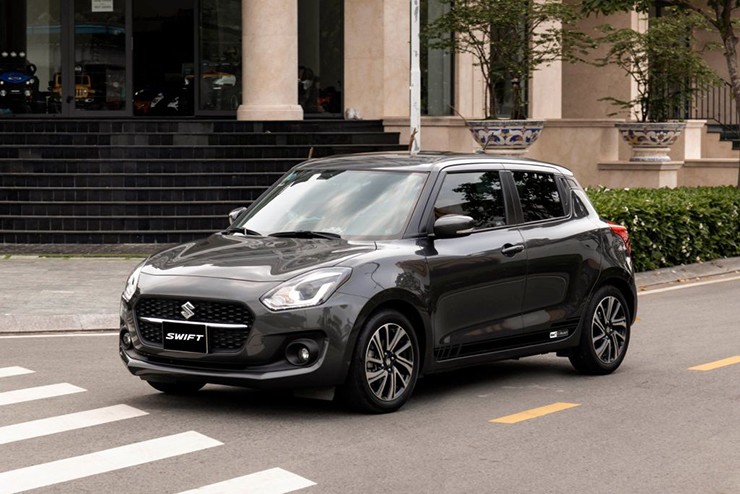 Suzuki Swift được ưu đãi tới 75 triệu đồng tại đại lý - 1