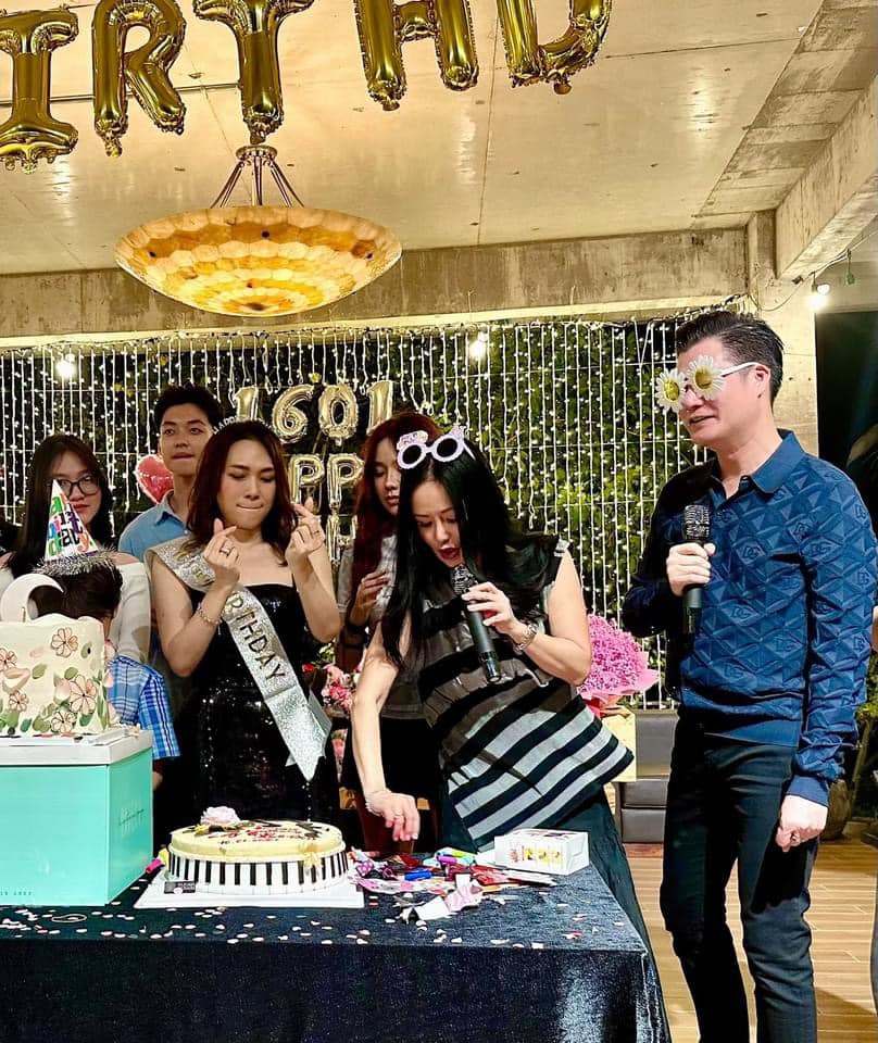 Diva Hồng Nhung hết mình trong tiệc sinh nhật của Mỹ Tâm - 3