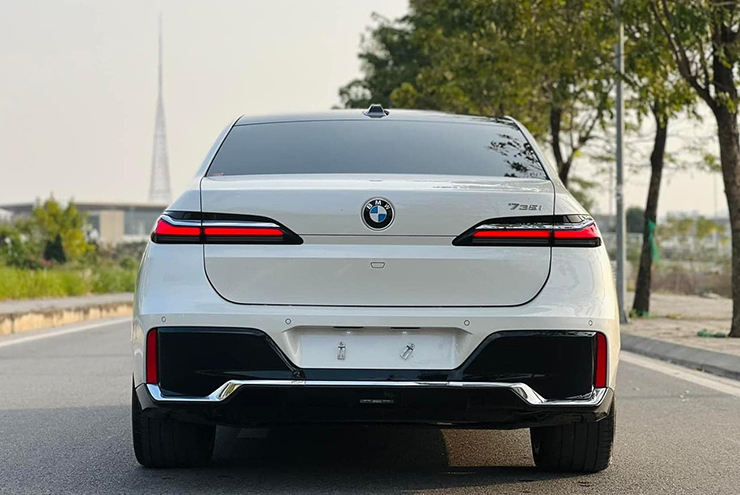 BMW 7-Series thế hệ mới lên sàn xe cũ chịu lỗ hơn 600 triệu đồng - 6