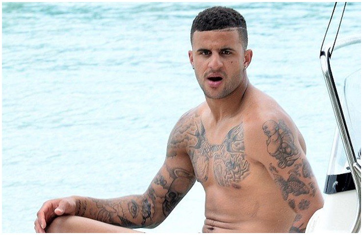 Kyle Walker đang là tâm điểm chú ý của truyền thông khi anh bị vợ đuổi ra khỏi nhà. 
