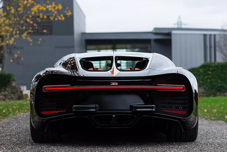 Siêu xe Bugatti Chiron cuối cùng xuất xưởng - 5