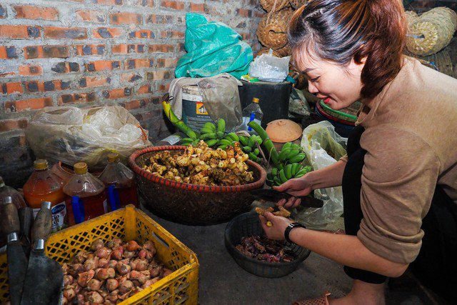 Để có được những nồi cá kho đảm bảo hương vị, phải có đầy đủ một số gia vị như chanh tươi, riềng, ớt, gừng…, tất cả đều phải tươi mới