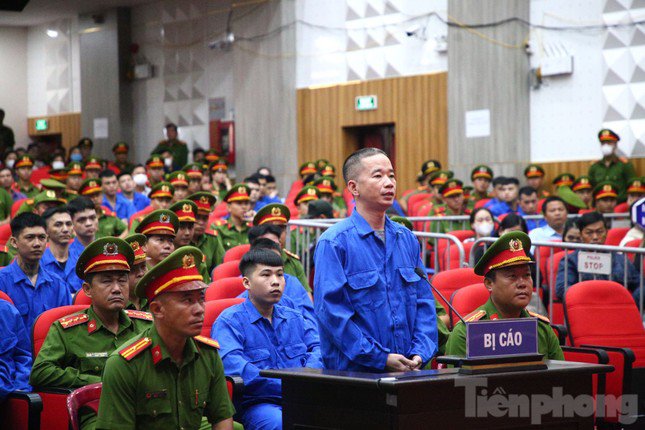 Bị cáo Nguyễn Văn Thái (tức Thái bus) tại phiên toà.