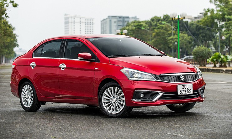 Giá xe Suzuki Ciaz niêm yết và lăn bánh tháng 1/2024 - 1