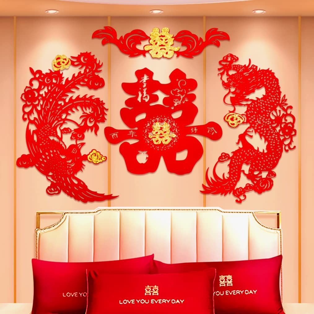 Hình ảnh rồng đỏ xuất hiện trong đồ trang trí đám cưới ở Trung Quốc. Ảnh: Amazon