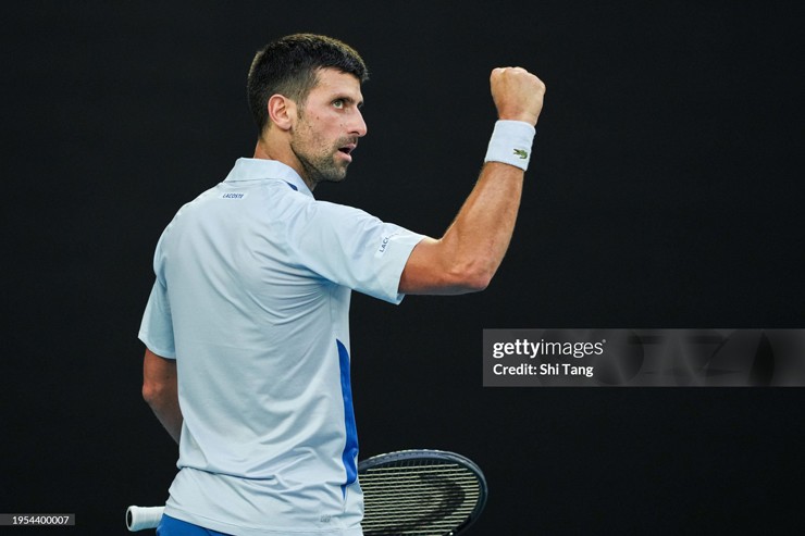 Djokovic bước tiếp vào bán kết Australia Open 2024