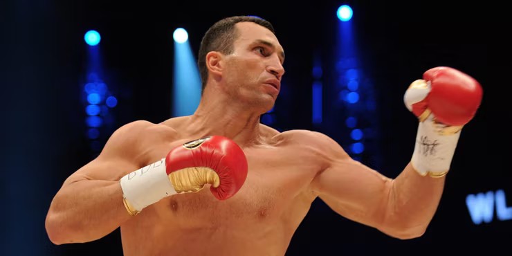 10: Wladimir Klitschko (Ukraine) thành tích 64 thắng, 5 thua, 53 trận knock-out đối thủ