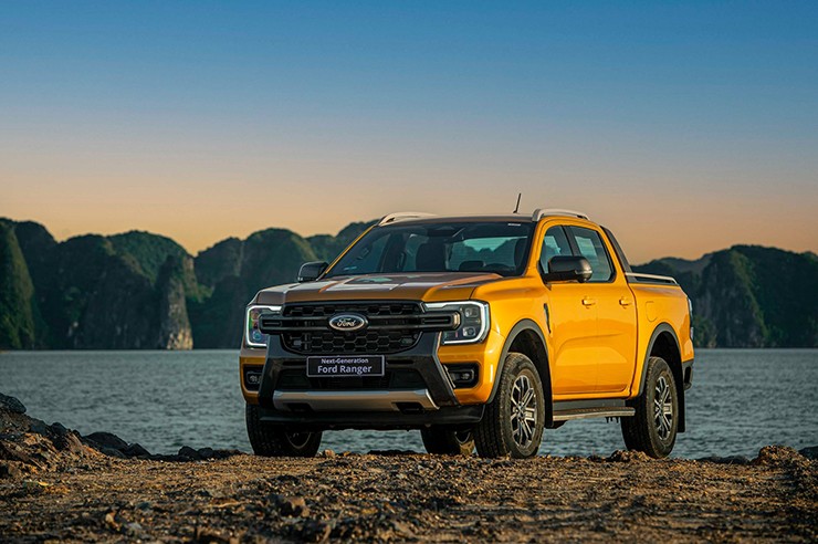 Giá xe Ford Ranger niêm yết và lăn bánh tháng 1/2024 - 1