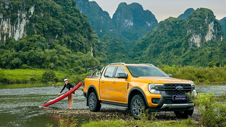 Giá xe Ford Ranger niêm yết và lăn bánh tháng 1/2024 - 2