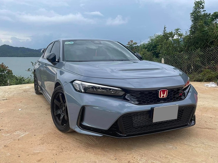 Honda Civic Type R đi 5.000km rao bán lại đắt hơn xe mới - 2