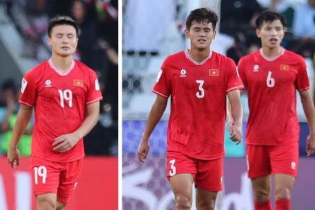 ĐT Việt Nam ghi nhiều bàn hơn Indonesia vẫn bị loại, bài học lớn cho dàn sao trẻ (Clip 1 phút Bóng đá 24H)