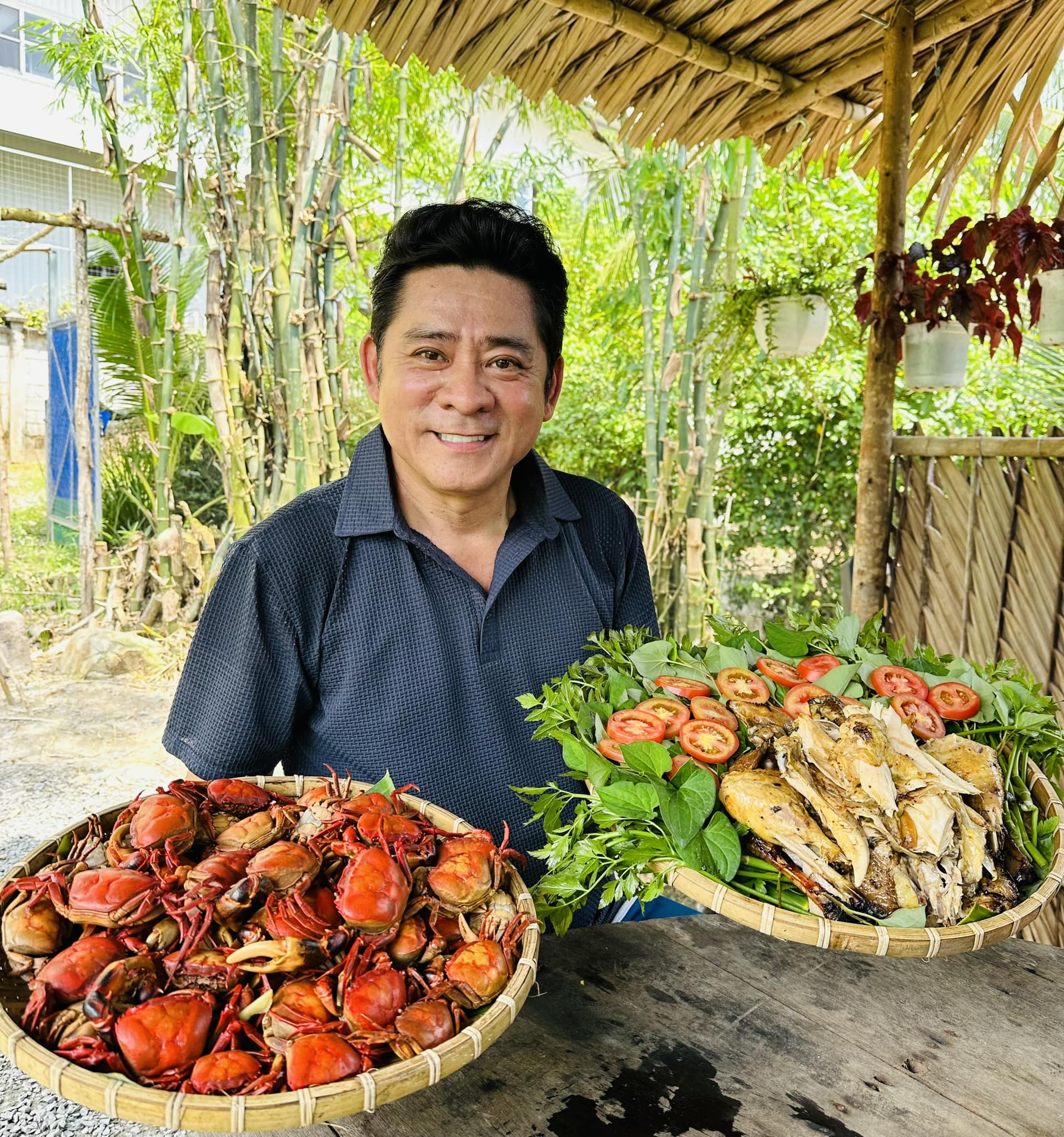 Huỳnh Anh Tuấn được nhiều khán giả khen ngợi khéo léo, gây choáng với nhà vườn 6.000m2.