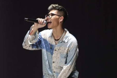 Rapper MCK, Chi Pu gây ồn ào khi nhận giải truyền cảm hứng