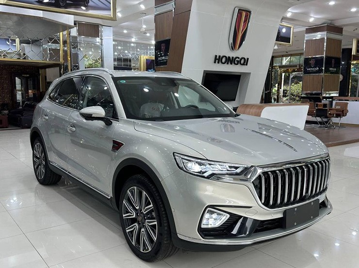 Ảnh thực tế Hongqi HS5 tại đại lý Việt Nam, đối trọng mới của Hyundai Santa Fe - 1