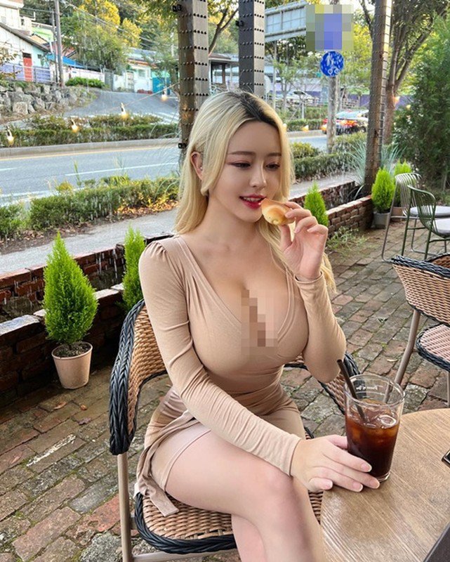 Hot girl Hàn Quốc mặc xuyên thấu khoe vòng một căng đầy “ná thở” - 9