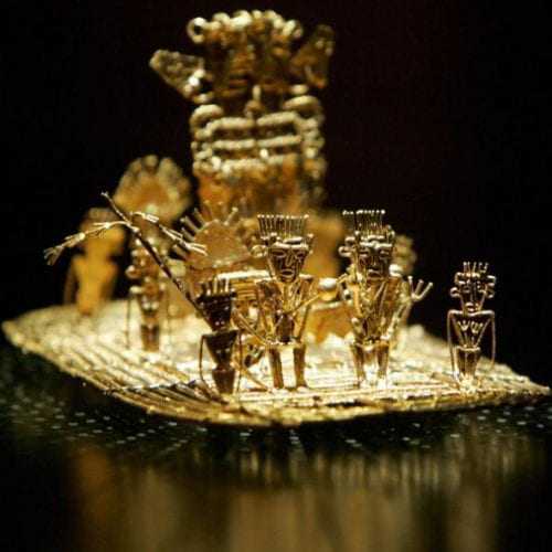 Bằng chứng&nbsp;về&nbsp;nghi thức phủ bụi vàng của người&nbsp;Muisca. Hiện vật&nbsp;được trưng bày&nbsp;tại một bảo tàng ở Colombia.