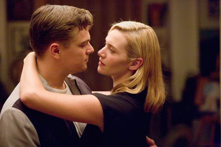 Cặp bạn diễn của Titanic từng tái hợp trong Revolutionary Road (2008)