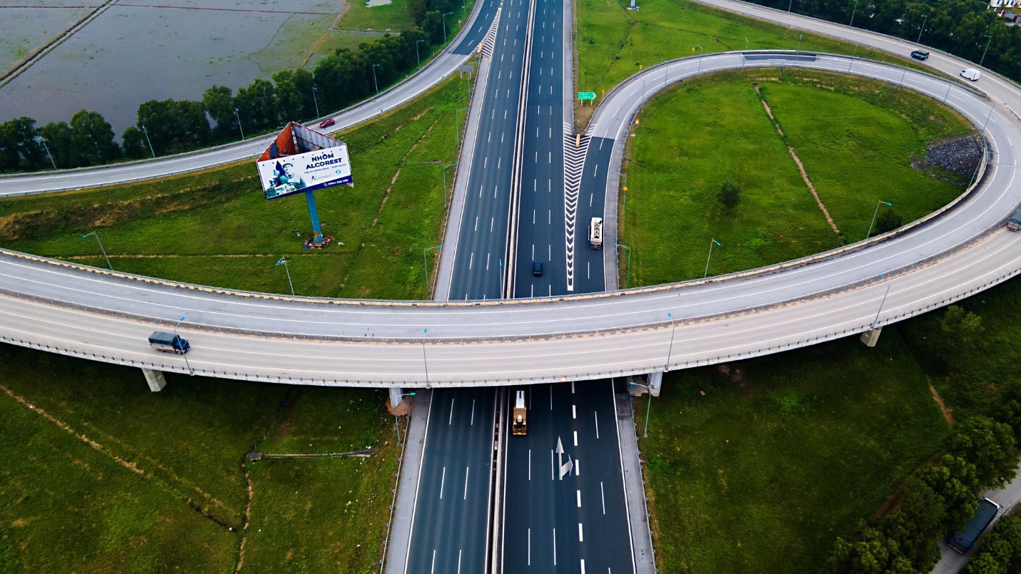 Tuyến đường kết nối 2 tuyến cao tốc có điểm đầu tại nút giao Yên Mỹ (lối vào cao tốc Hà Nội - Hải Phòng) và điểm cuối tại địa phận tỉnh Hà Nam.