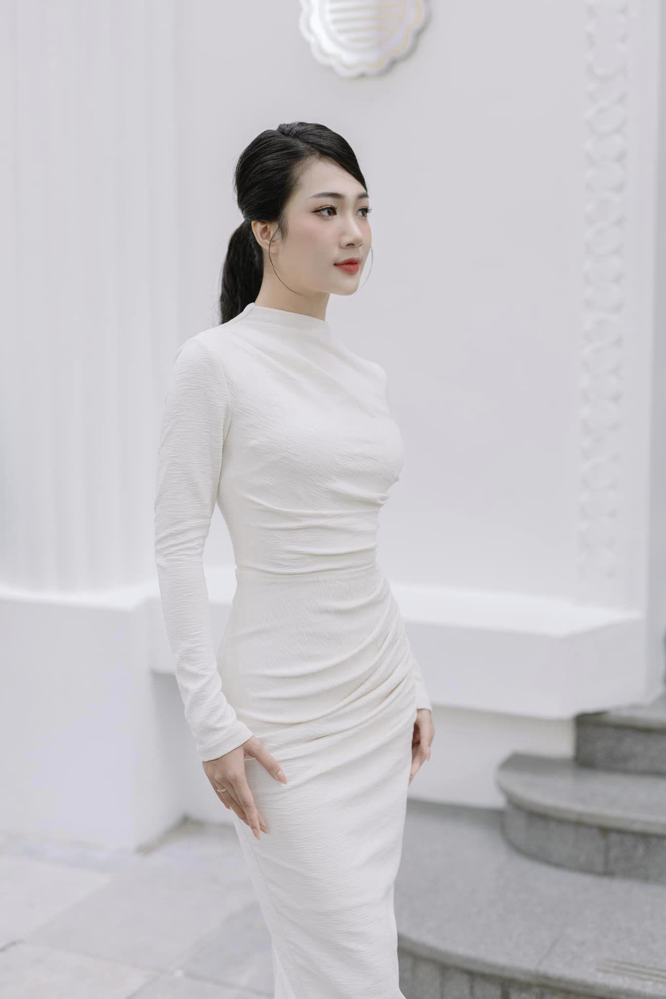 "Con gái đại gia nghìn tỷ phim Việt" dáng đẹp như người mẫu, chuộng mặc tôn hình thể - 8