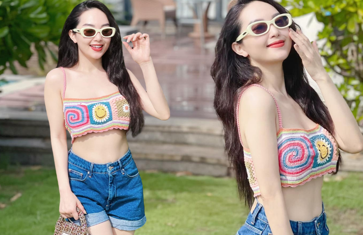 Cô khoe vẻ trẻ trung, năng động khi phối bra len cùng quần jeans short.&nbsp;
