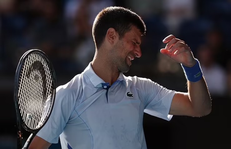 Djokovic bị ốm trước khi thi đấu với Sinner?