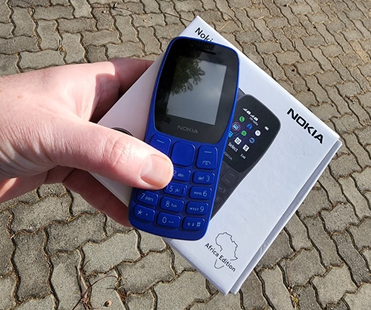 Nokia 105, doanh số 200 triệu chiếc.
