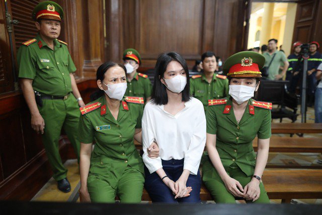 Bị cáo Trần Thị Ngọc Trinh tại tòa