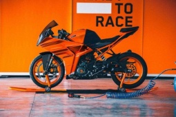 2024 KTM RC 390 trình làng, giá 93 triệu đồng