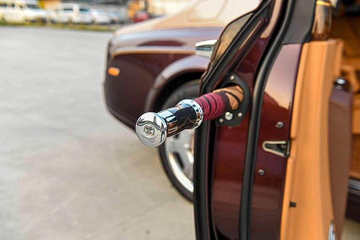 Rolls-Royce Phantom Lửa Thiêng "chốt đơn" thành công sau 7 lần đấu giá - 9