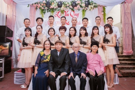 Gia đình Hà Nội có 8 cô con gái, luôn yêu thương, đùm bọc lẫn nhau