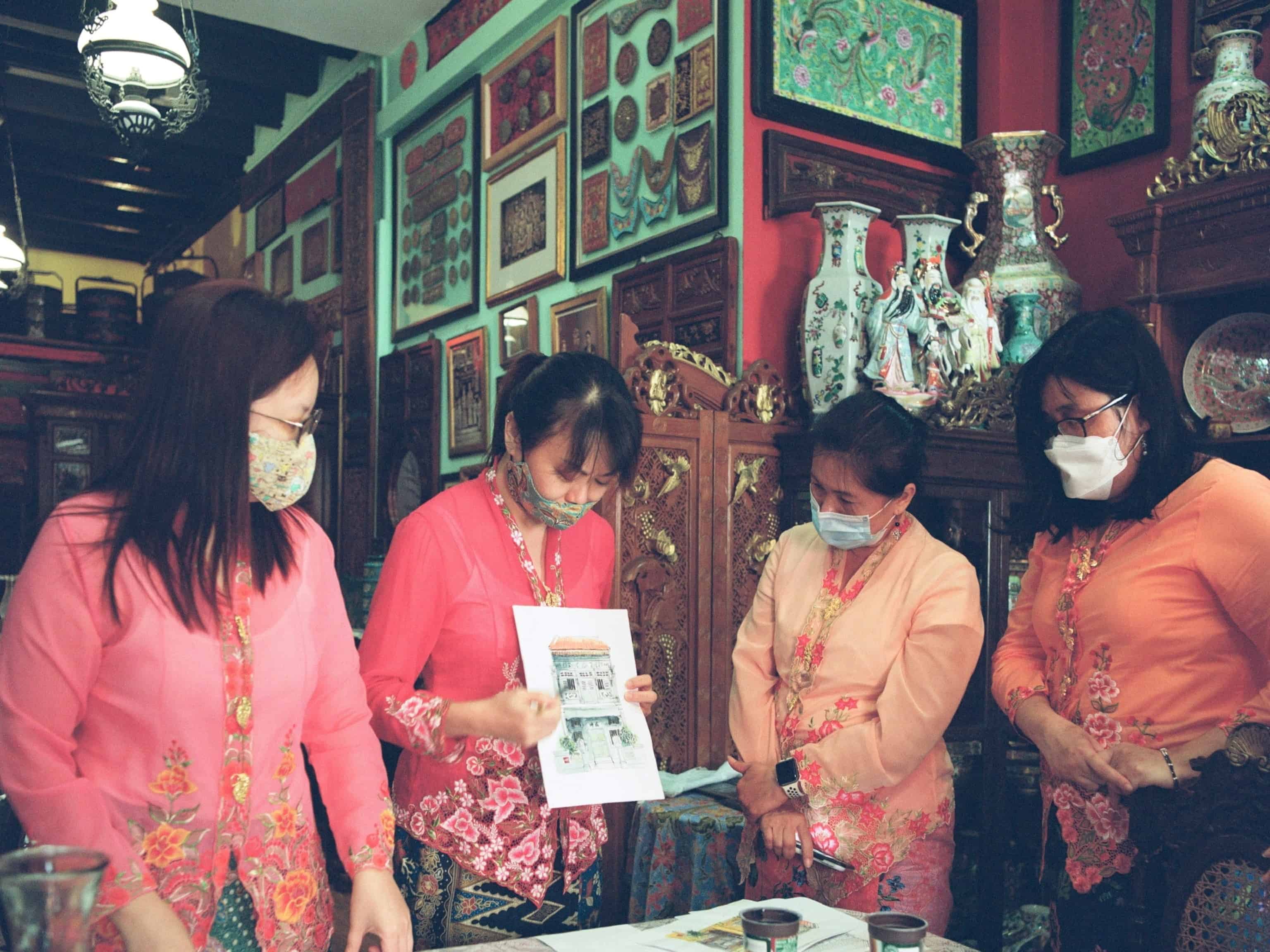 Ngày càng có nhiều người quan tâm đến văn hóa của người Peranakan. Ảnh: National Geographic