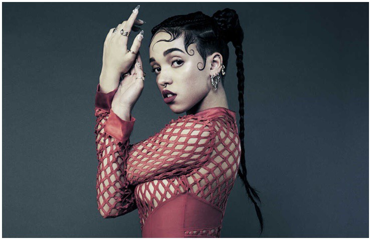 FKA Twigs là nữ ca sĩ da màu cá tính, được nhiều người yêu mến.&nbsp;
