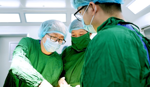 Phẫu thuật đặt thể hang nhân tạo điều trị rối loạn cương dương cho người bệnh