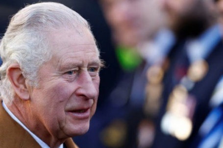 Vua Charles III mắc ung thư, Hoàng tử Harry bay gấp về Anh