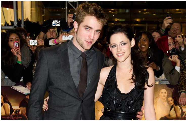 Về sau cặp đôi chia tay nhau vào năm 2013 kể từ khi Kristen Stewart bị phát hiện ngoại tình.
