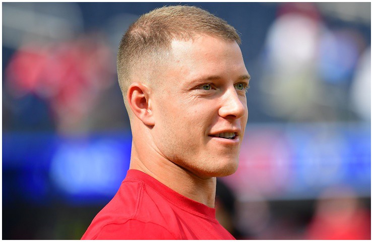 Christian McCaffrey (27 tuổi), là ngôi sao bóng bầu dục nổi tiếng người Mỹ.
