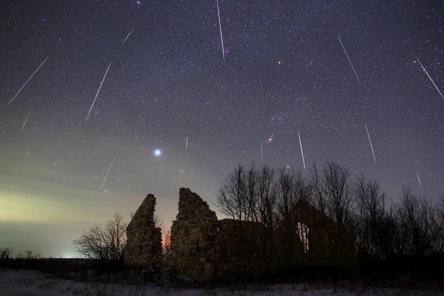 Một trận mưa sao băng Perseids - Ảnh: Justin Anderson