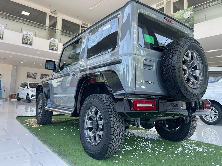 Suzuki Jimny 3 cửa độ Mercedes-AMG&nbsp;G 63