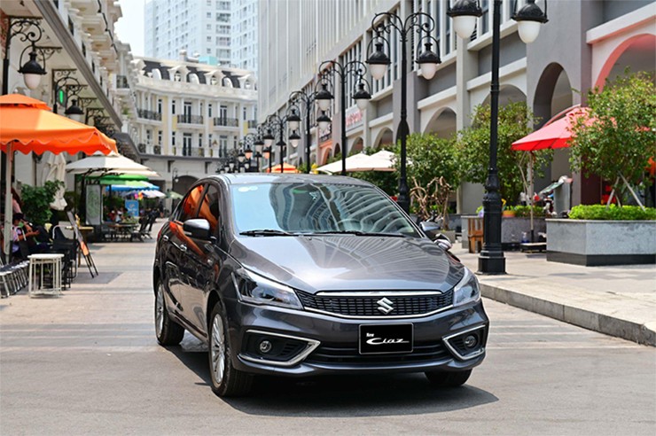 Giá xe Suzuki Ciaz niêm yết và lăn bánh tháng 2/2024 - 12