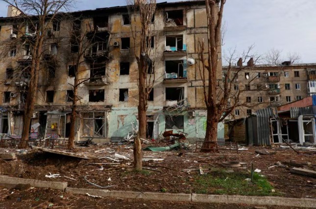 Một khu chung cư tan hoang ở Avdiivka. (Ảnh: Reuters)