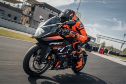 KTM RC 200 2024 trình làng - sportbike chất cho "lính mới"