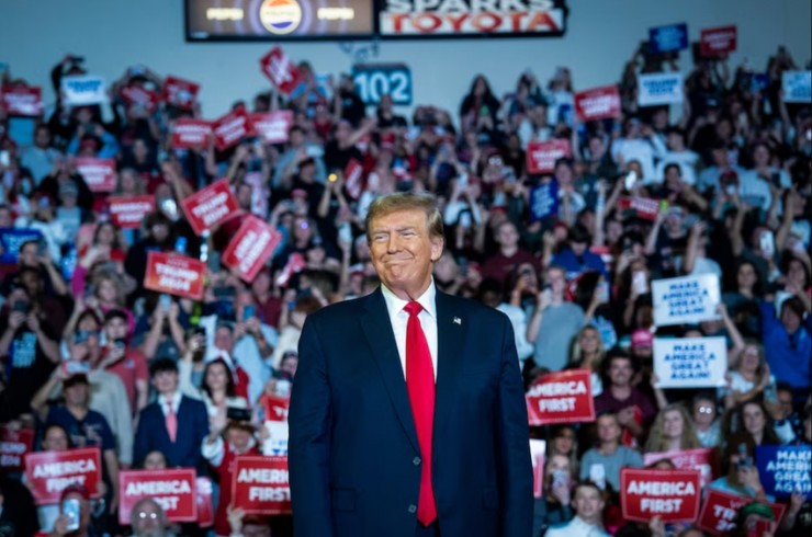 Cựu tổng thống Donald Trump tại một sự kiện tranh cử hôm 10-2 tại ĐH Coastal Carolina, bang South Carolina. Ảnh: THE WASHINGTON POST