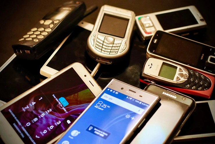 Nokia đóng góp đến 2 sản phẩm trong Top 3 điện thoại bán chạy nhất mọi thời đại.