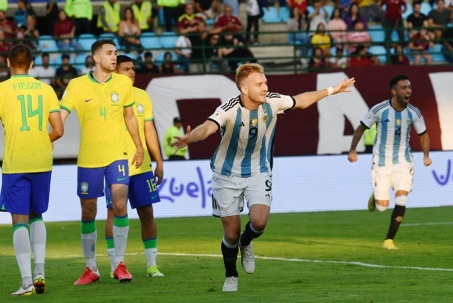 Argentina hạ Brazil giành vé tham dự Olympic, biến "Samba" thành cựu vương