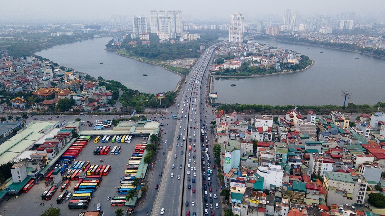 Khu vực các tuyến phố trung tâm tình trạng giao thông được ghi nhận khá thông thoáng.